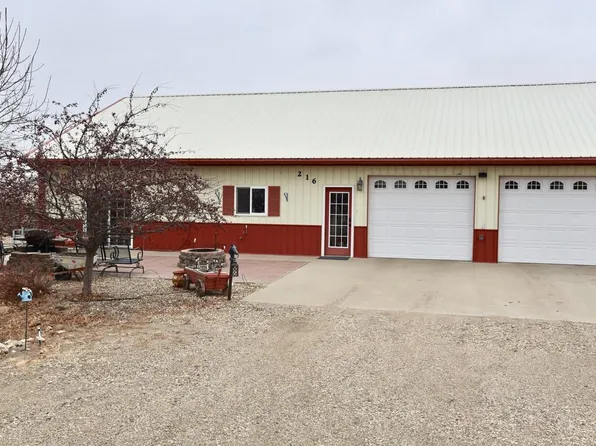 216 Shoreline St, Pierre, SD 57501