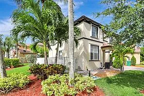 4 bed, 2.5 bath, $4,200 — Photo 3