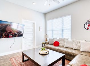 909 W Eagle St #ID1297036P, Fayetteville, AR 72701