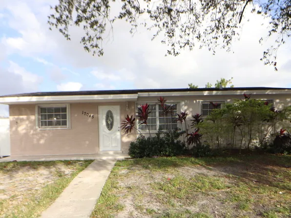 17045 NW 87th Ave, Hialeah, FL 33015