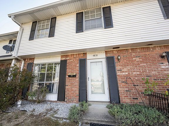 2nd image of 4851 Mount Vernon Dr