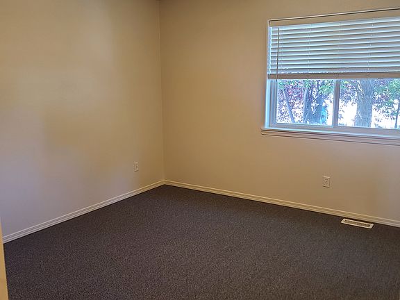 4th image of 214 Quinella St APT A