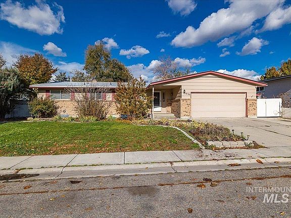 2nd image of 10930 W Sandhurst Dr
