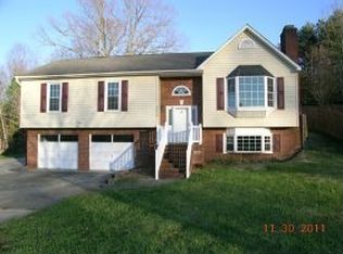 2679 Knob Hill Dr, Clemmons, NC 27012