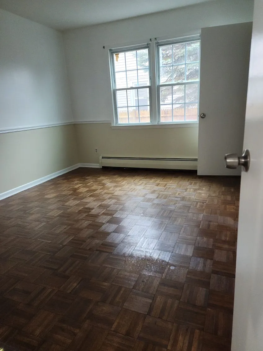 3 bed, 1750 sqft, $2,400 — Photo 4