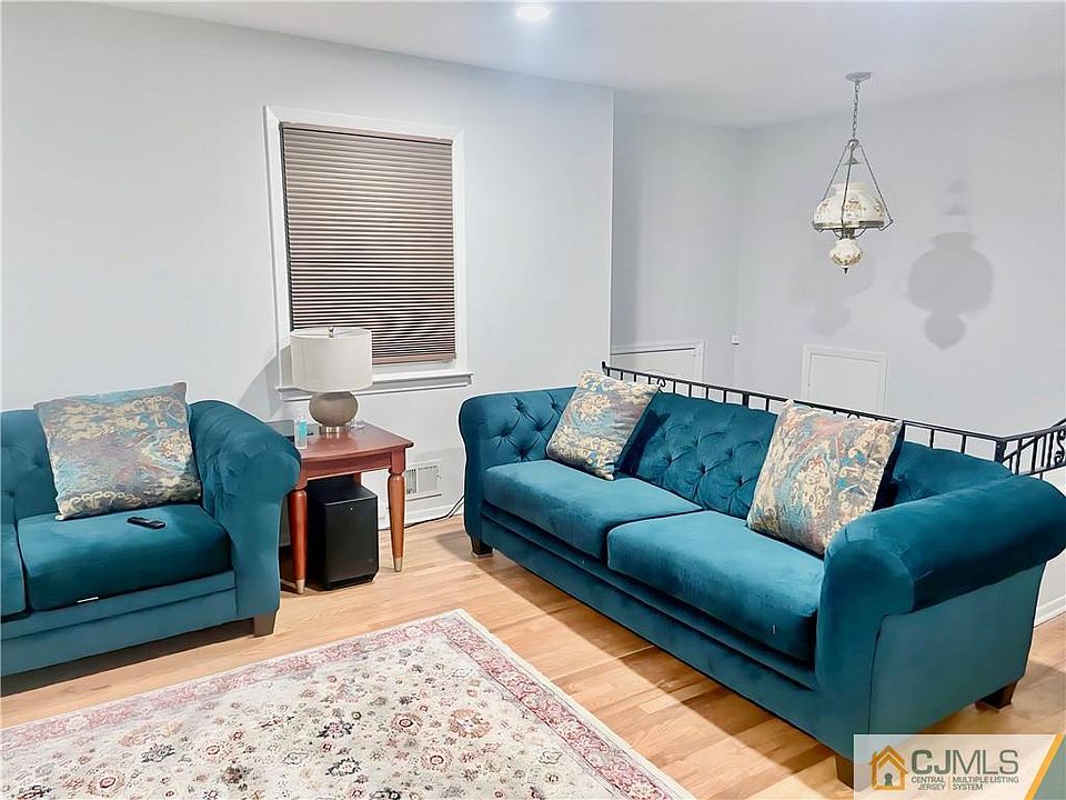 2nd image of 6 Stewart Ave