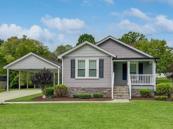132 Searcy St, Danville, VA 24541