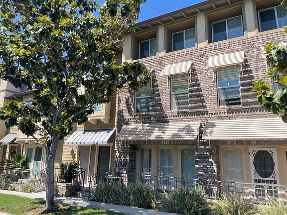 4th image of 282 Tustin Field Dr