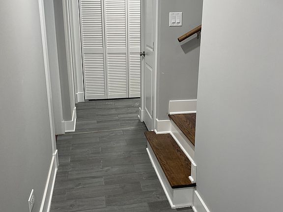 4th image of 5034 N Washtenaw Ave #10755127