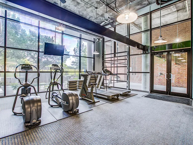 Stay fit and healthy in the private gym, complete with all the basic equipment you need. Overlooking the swimming pool and Griggs Park, this amenity offers a perfect workout environment, and you can even hire your own personal fitness instructor.