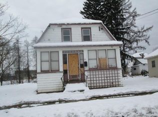 41 Parkwood Ave, Johnstown, NY 12095