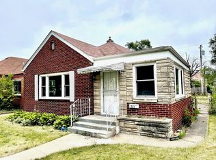531 Ellsworth St, Gary, IN 46404