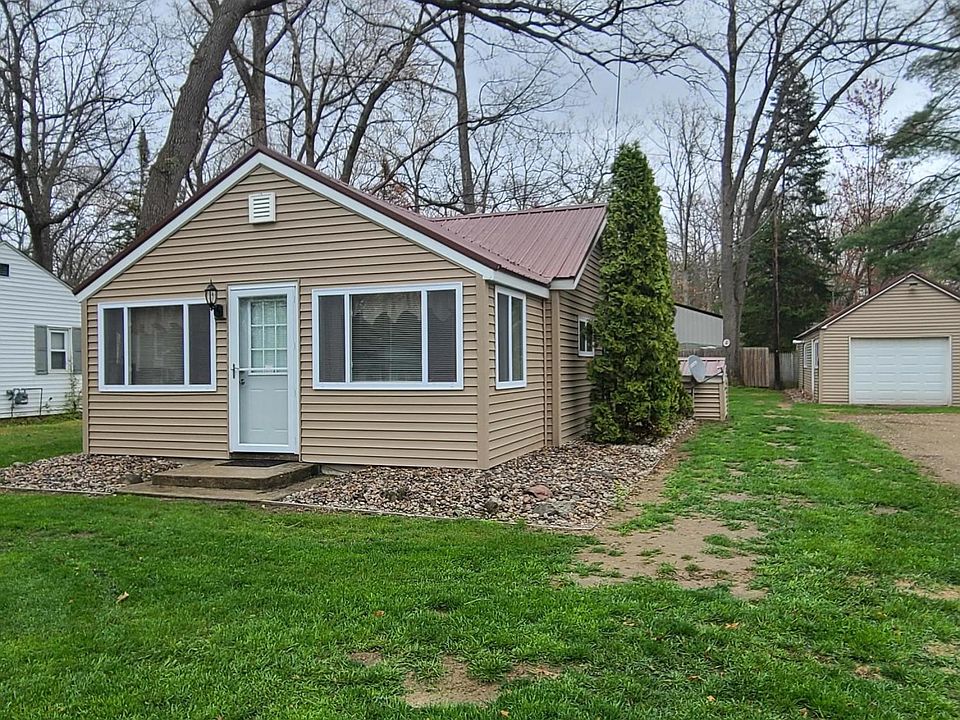 1st image of 210 Sheridan Dr