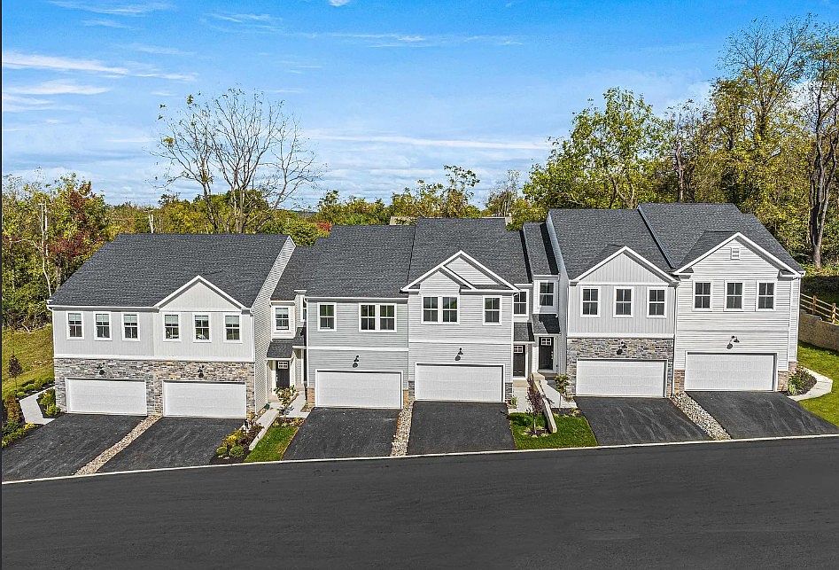 2nd image of 48 Four Leaf Dr