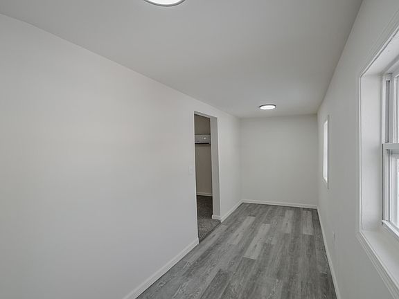 4th image of 1705 Magnolia Blvd