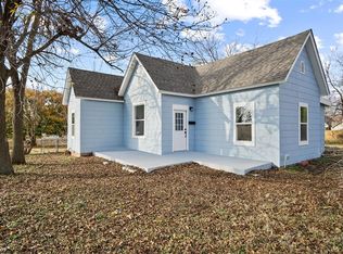 708 E Vilas Ave, Guthrie, OK 73044