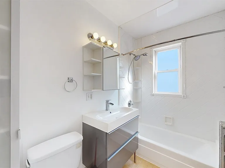63 Whitten St #3 — Photo 24