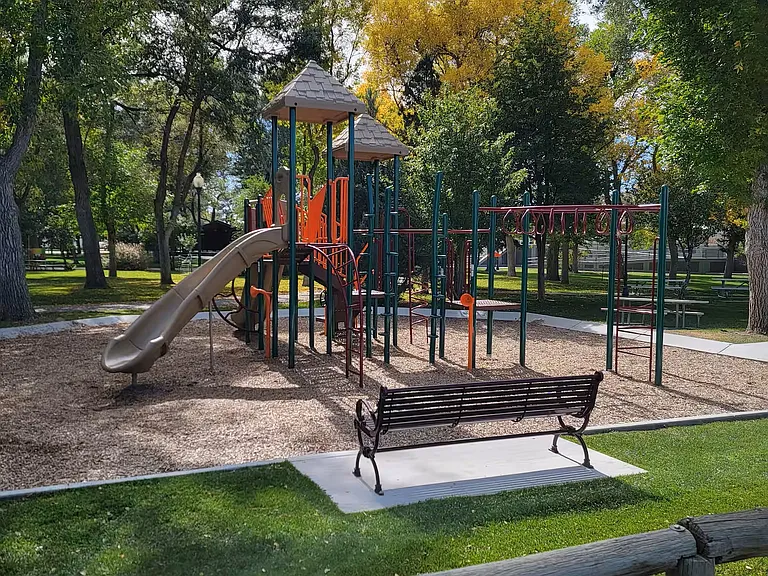 432 Elias Ave — Photo 13