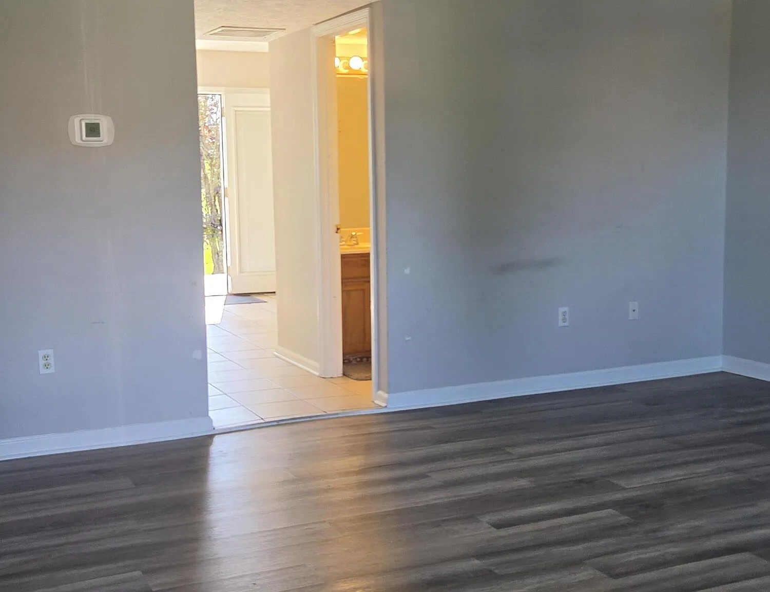 3 bed, 2.0 bath, 1386 sqft, $1,275 — Photo 2