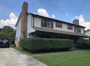 5313 Chestnut Lake Dr, Charlotte, NC 28227
