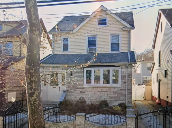 241-08 Newhall Avenue image 1 of 6