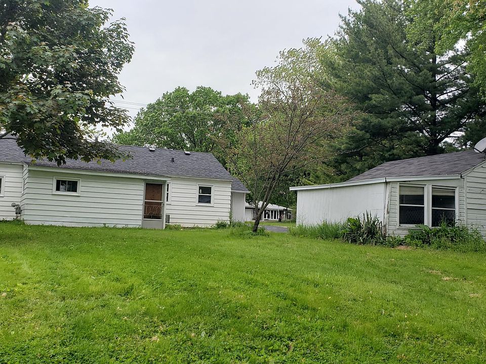2nd image of 8435 Cooper Rd