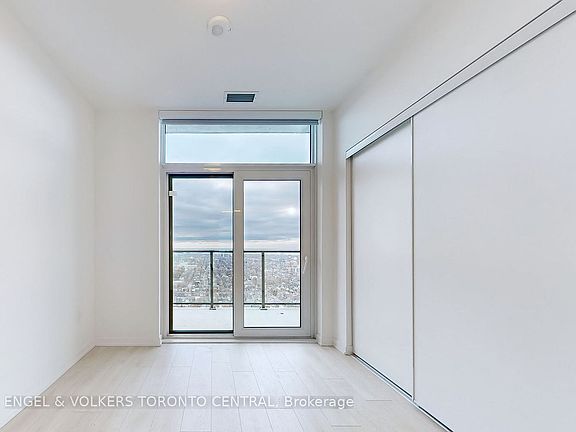 4th image of 1285 Dupont St #2901