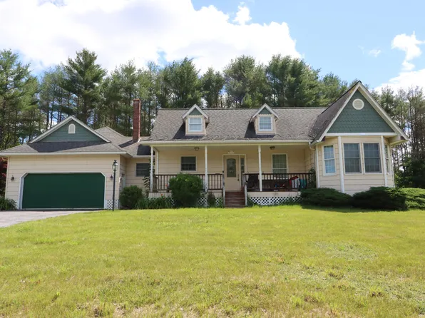 33 Waters Edge Drive, Lewiston, ME 04240