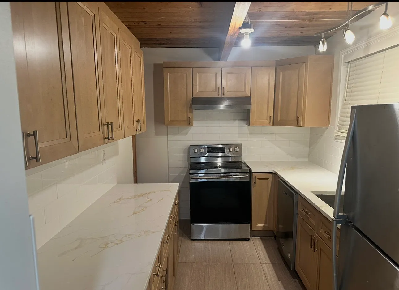 3 bed, 1200 sqft, $2,495 — Photo 2