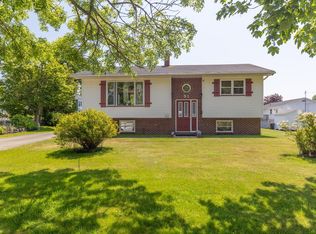 51 Tooker St, Yarmouth, NS B5A3S8