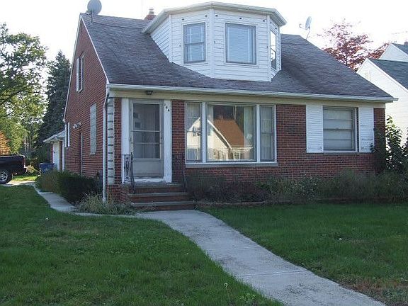 2nd image of 164 E 291st St