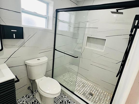 4th image of 1720 N 17th Ave #6