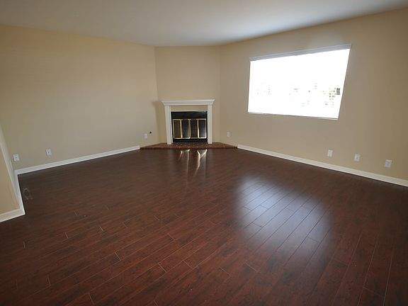 2nd image of 5340 Whitsett Ave APT 2