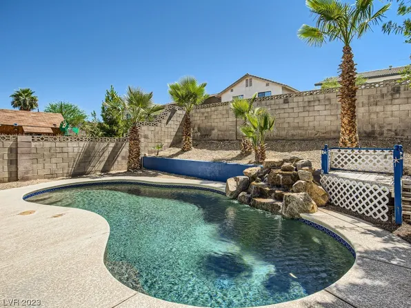 8133 Cactus Flower Ct, Las Vegas, NV 89145