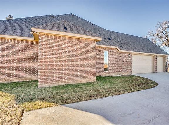 5th image of 202 Golden Arrow Dr