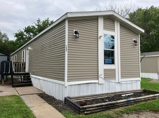 754 SE Ridgeview Dr #400, Topeka, KS 66609