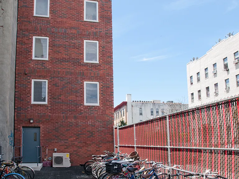 960 Willoughby Ave #4B — Photo 12