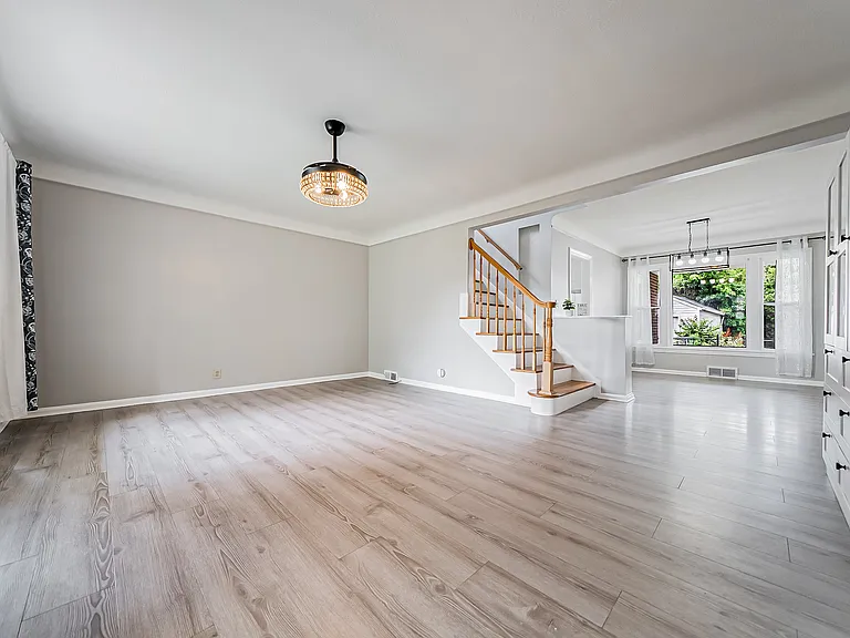 24111 Edgehill Dr — Photo 6