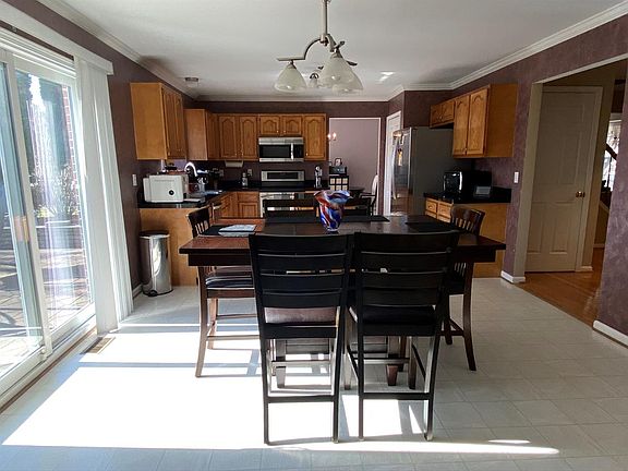 4th image of 40561 Bluesprings Ct
