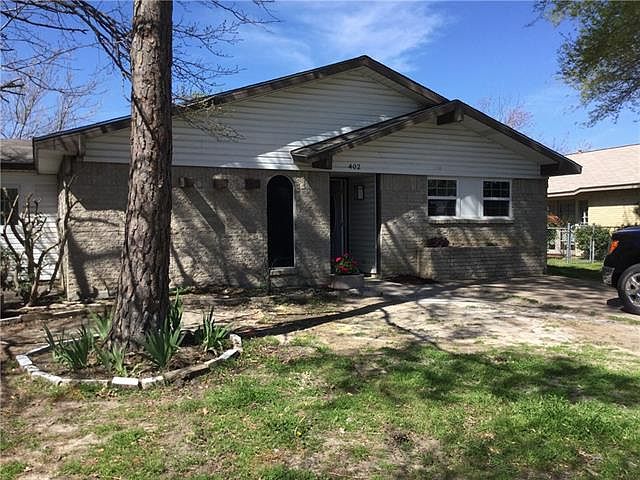 1st image of 402 N Holiday Dr