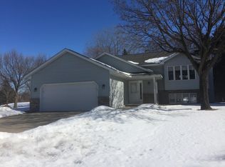 1251 Silverwood Rd, Woodbury, MN 55125