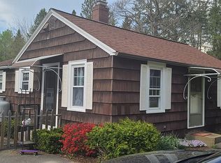 312 Amherst Rd, Pelham, MA 01002