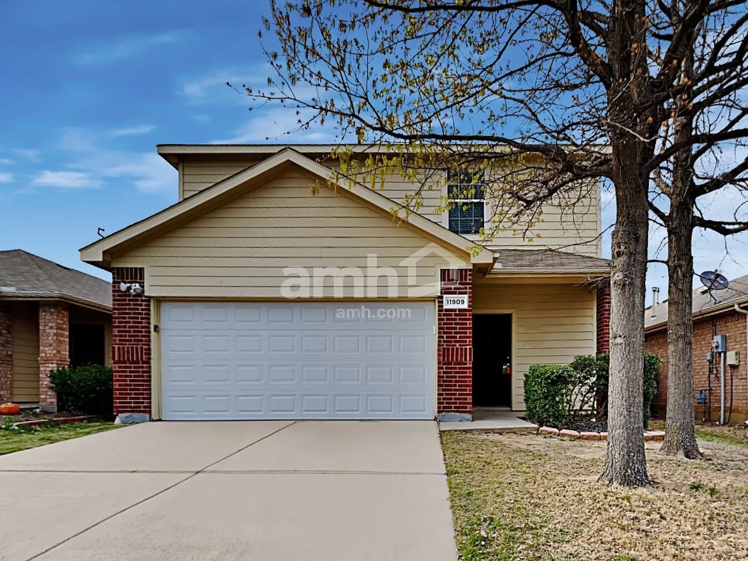 3 bed, 2.5 bath, 1765 sqft, $2,145 — Photo 1