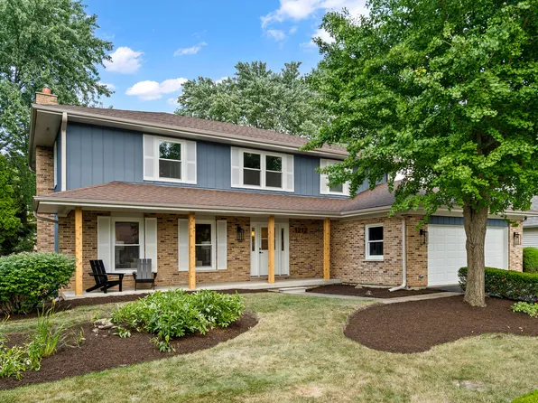1212 W Keating Dr, Arlington Heights, IL 60005