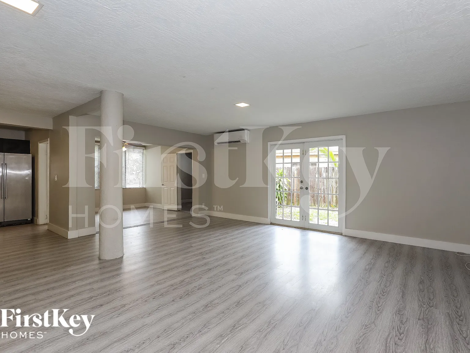 4 bed, 2.0 bath, 1825 sqft, $3,420 — Photo 2