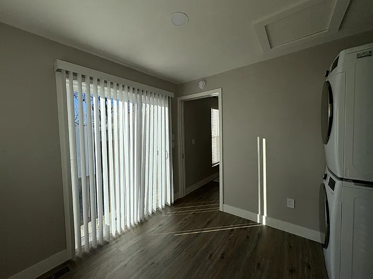 230 Emery St — Photo 18