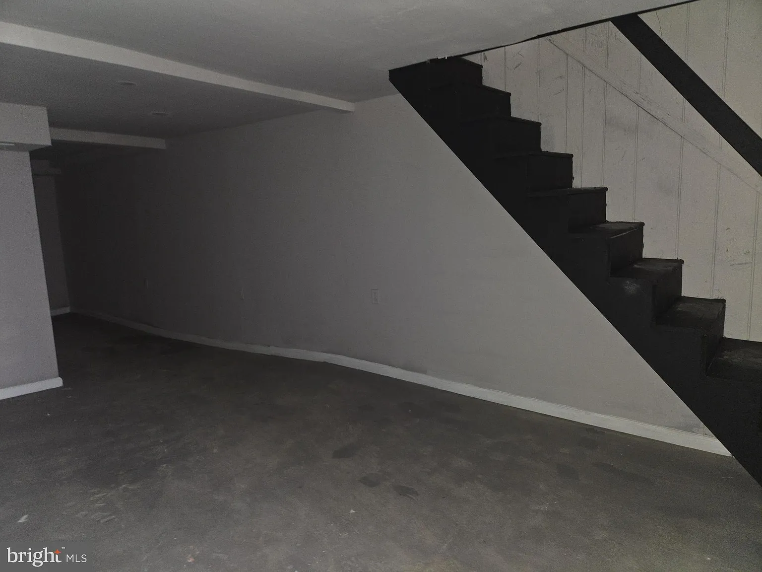 3 bed, 1200 sqft, $1,850 — Photo 4