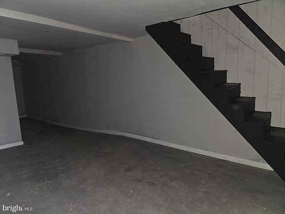 4th image of 4263 Neilson St