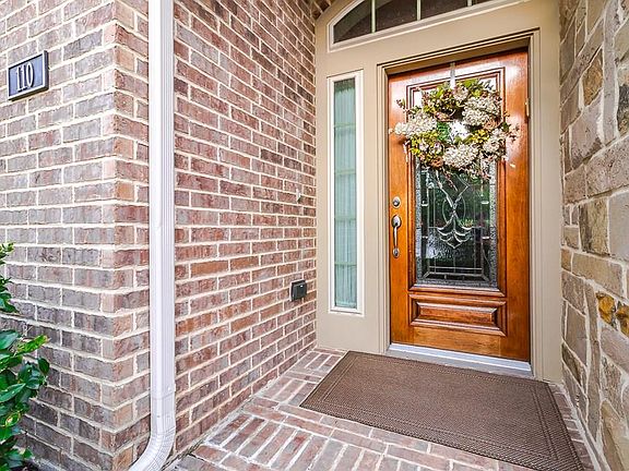 4th image of 110 Knollbrook Cir