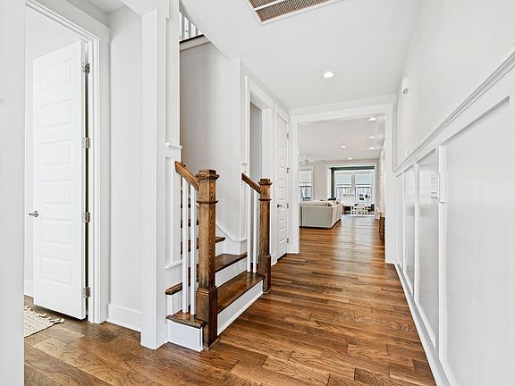 5th image of 3855 Keohane Dr